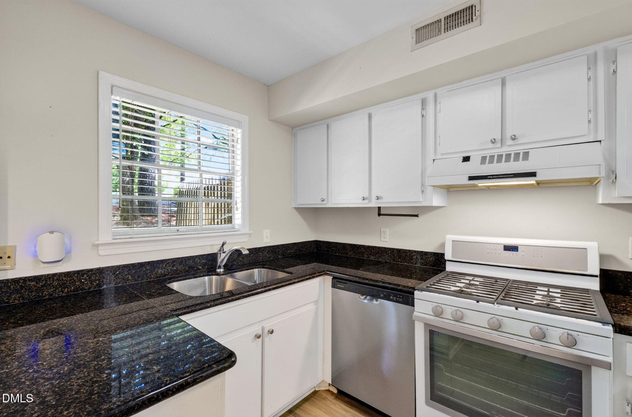24-web-or-mls-3744 Jamestown Circle - 24 - 3744 Jamestown Circle, Raleigh, NC 27609, Raleigh