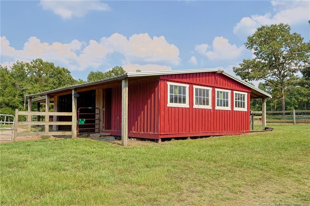 Horse stable 2 - 641 Sunridge Drive, Cameron, NC 28326