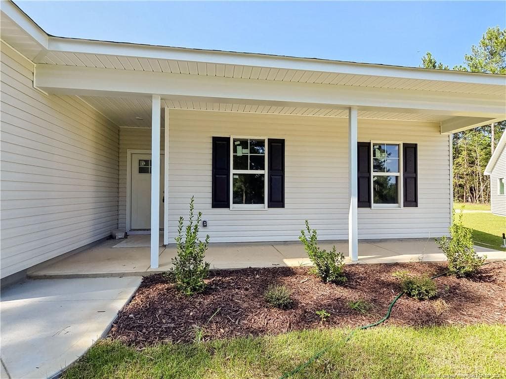 Photo 2 - 40 Quarter Court, Spring Lake, NC 28390