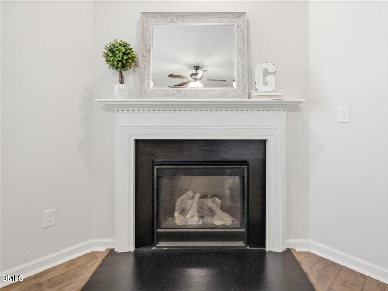 32-Living Room - 4344 Prairie Creek Trail, Raleigh, NC 27616, Raleigh