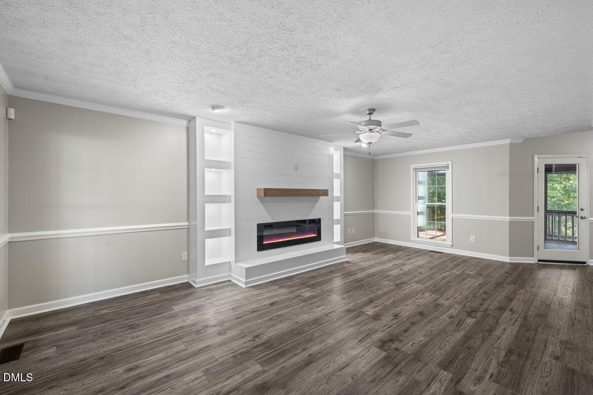 Livingroom entrance - 424 Newburgh Drive, Fayetteville, NC 28311, Fayetteville