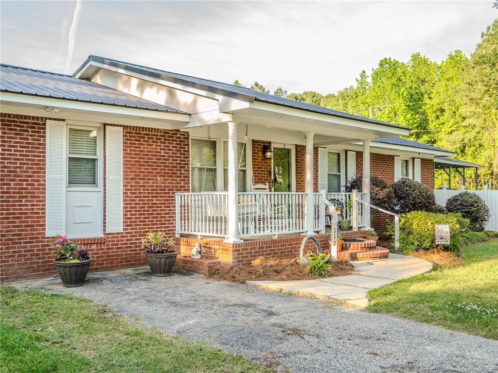 Photo 2 - 117 Joan Street, Lumberton, NC 28358
