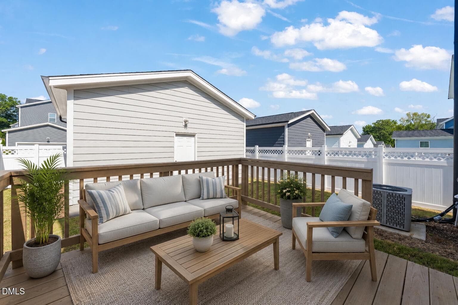 Virtually Staged - 1341 Piper Hill Lane, Wake Forest, NC 27587