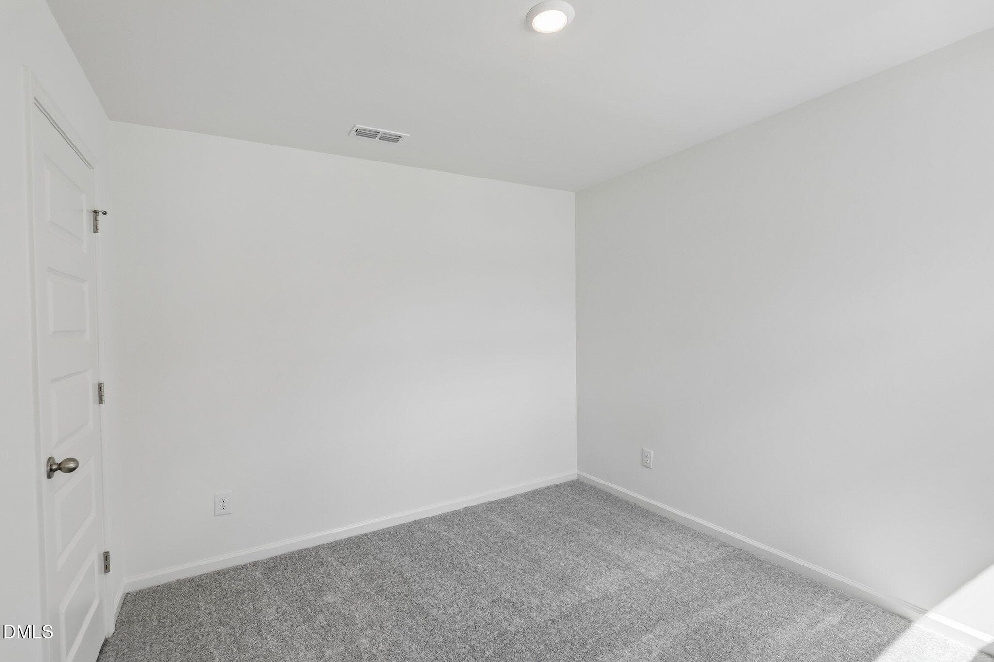 17-web-or-mls-Oakdale Dr-S0808-017 - 2043 Oakdale Drive, Durham, NC 27703, Durham