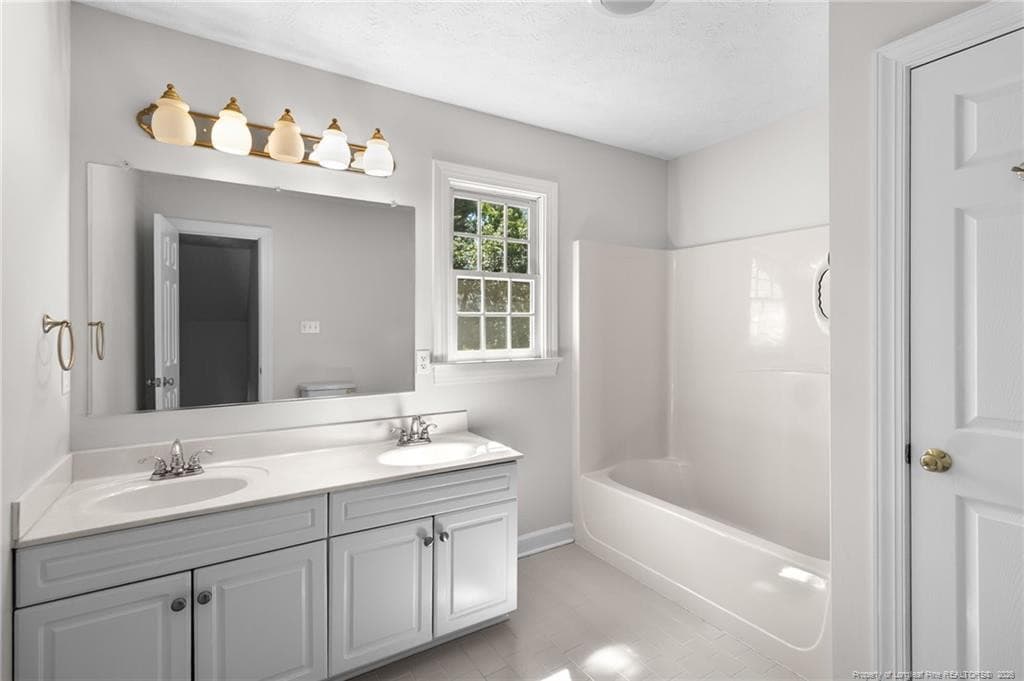 upstairs full bathroom - 2082 Loganberry Drive, Fayetteville, NC 28304, Fayetteville