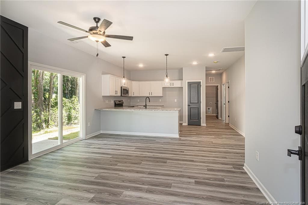 Photo 2 - 237 WINDSOR Drive, Fayetteville, NC 28301, Fayetteville