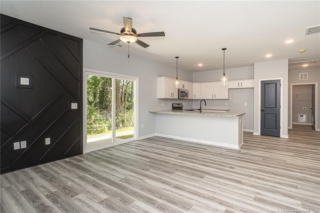 Photo 3 - 237 WINDSOR Drive, Fayetteville, NC 28301, Fayetteville