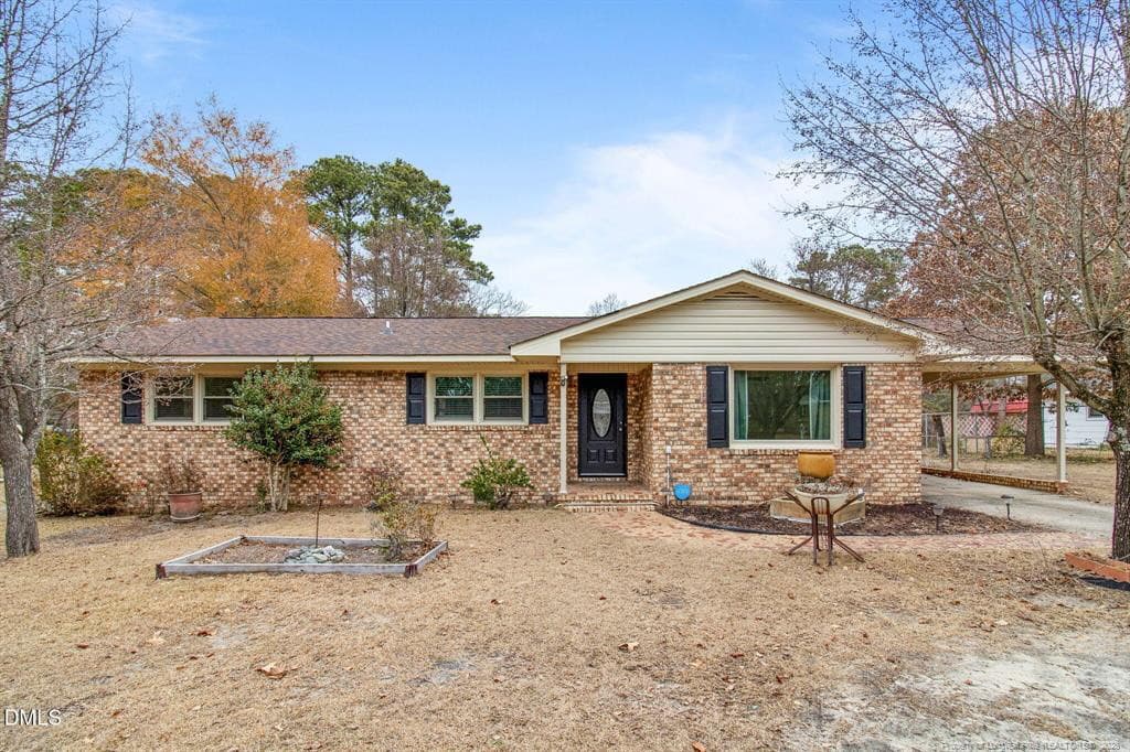 1-web-or-mls-IMG_6663 - 513 Maxine Street, Fayetteville, NC 28303, Fayetteville