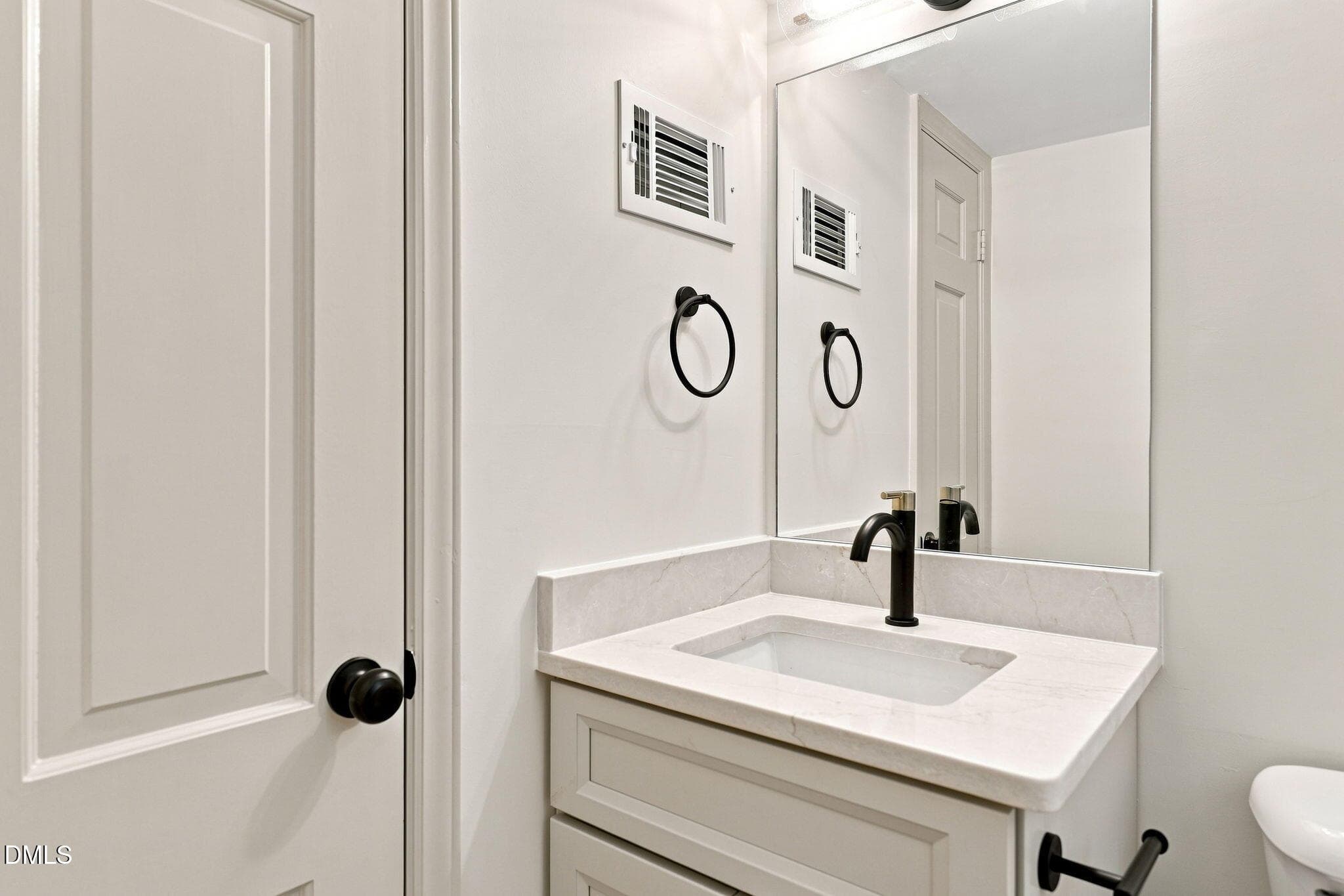 40-web-or-mls-IMG_6915 - edited - 2804 Edgewood Avenue, Burlington, NC 27215, Burlington