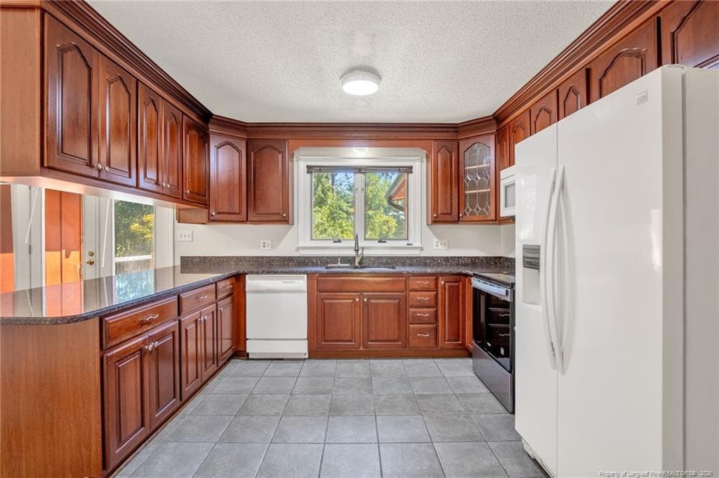 Photo 13 - 2107 Pinewood Terrace, Fayetteville, NC 28304, Fayetteville
