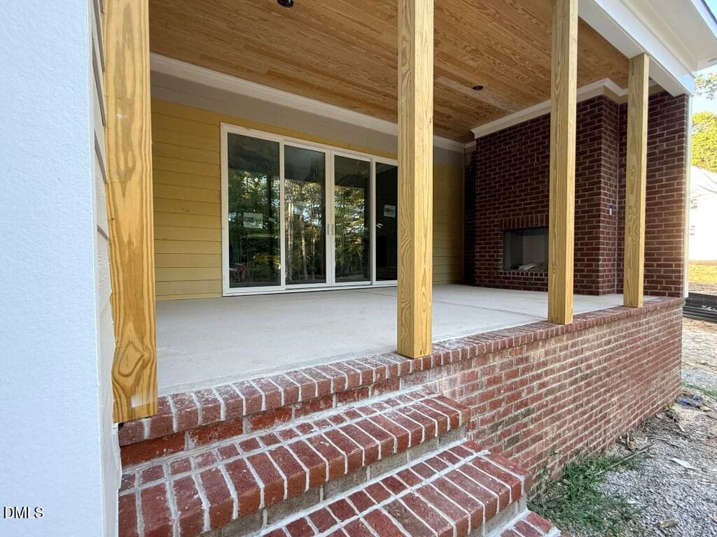 24 - Screened in Porch (Medium) - 333 Black Caviar Way, Raleigh, NC 27603, Raleigh