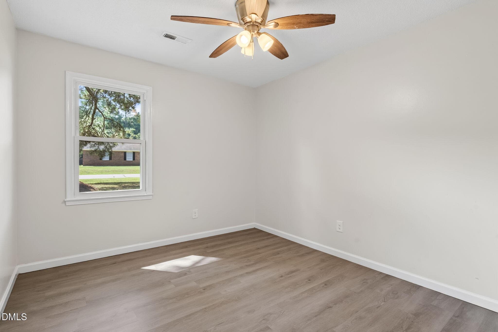 21-web-or-mls-DSC02473 - 303 Brentwood Drive, Dudley, NC 28333, Dudley