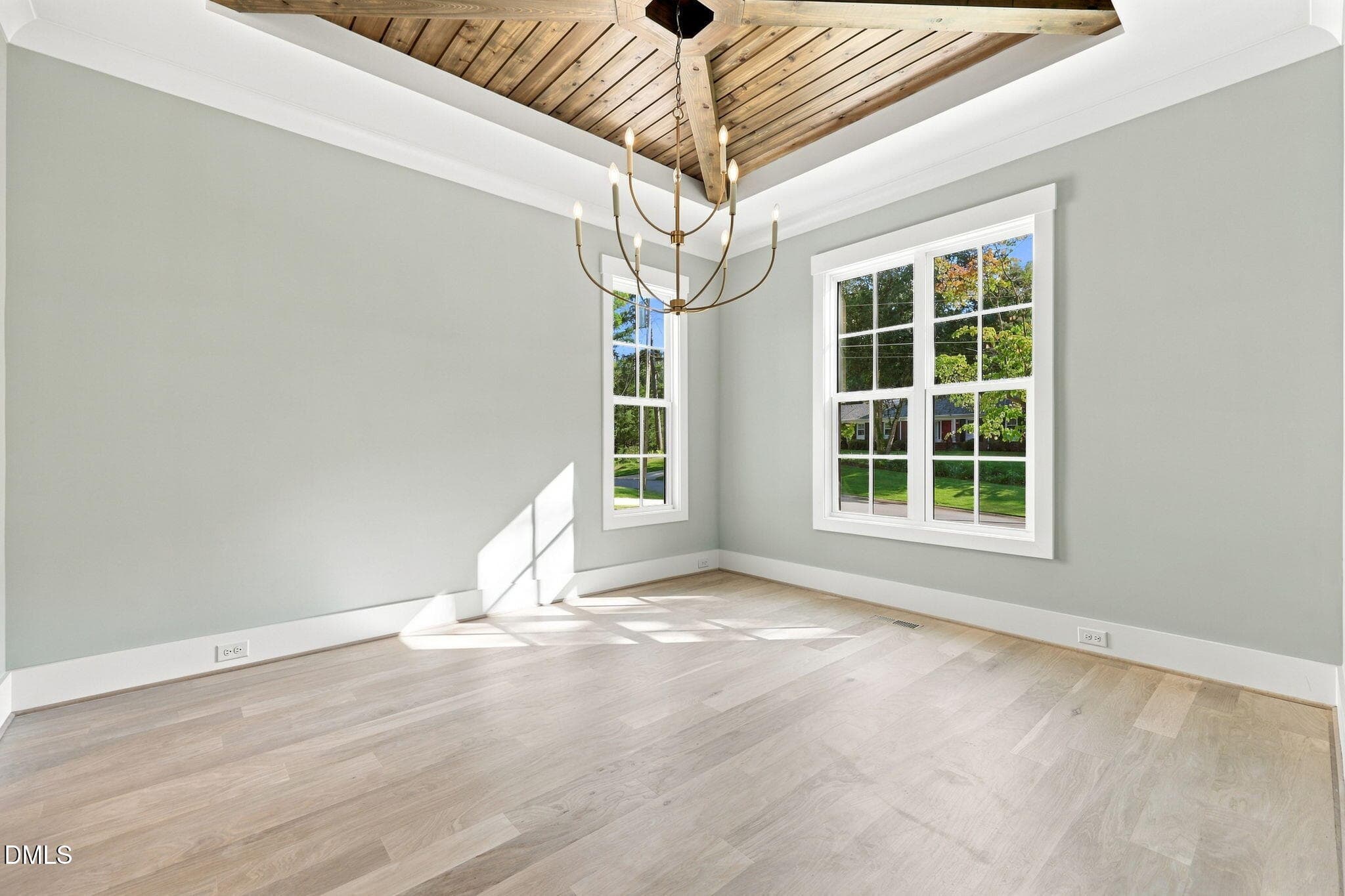 15-web-or-mls-IMG_9064 - 5308 Parkwood Drive, Raleigh, NC 27612, Raleigh