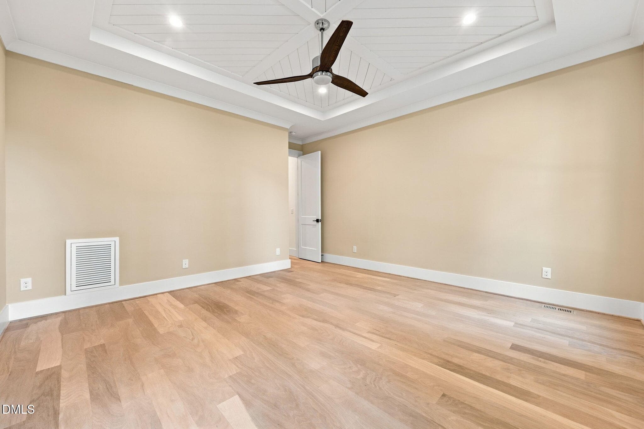 36-web-or-mls-IMG_9157 - 5308 Parkwood Drive, Raleigh, NC 27612, Raleigh