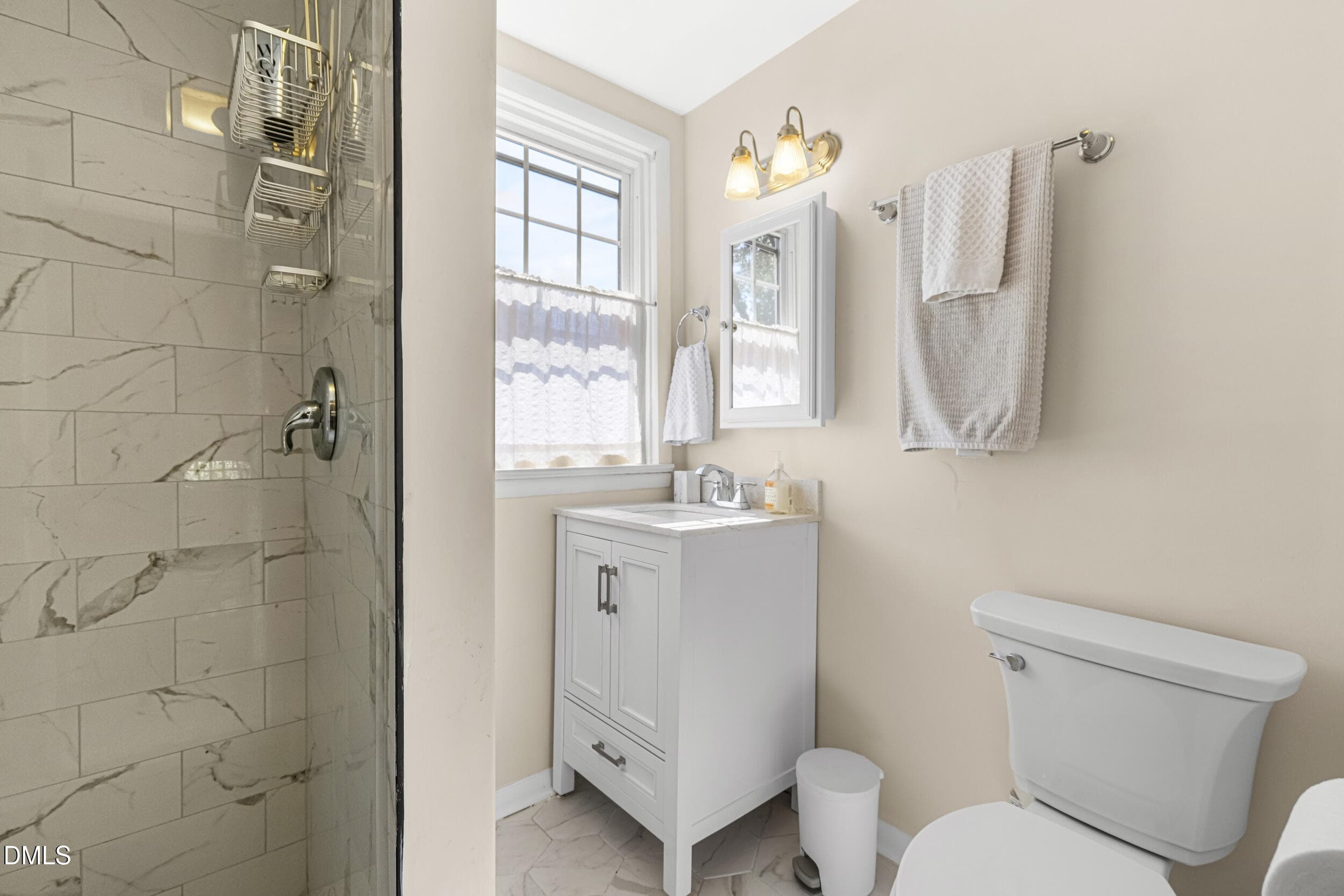 41 - 3rd Floor Bath - 132 Woodburn Road, Raleigh, NC 27605, Raleigh