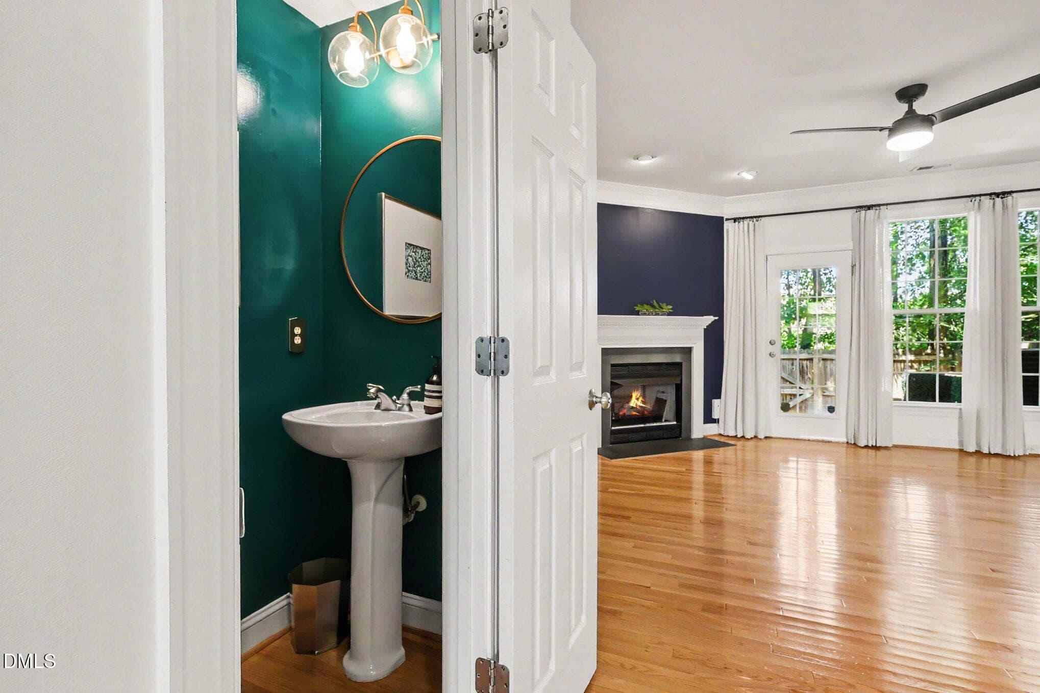 Powder Room on Main - 2243 Bellaire Avenue, Raleigh, NC 27608, Raleigh