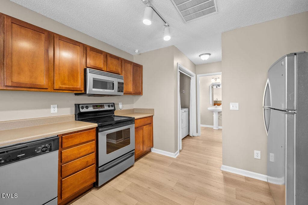 465A5013 - 3303 Glennstone Drive, Durham, NC 27704, Durham