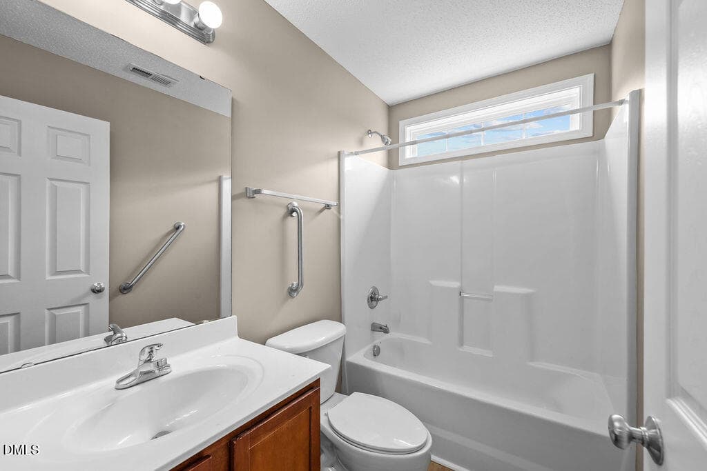 465A5048 - 3303 Glennstone Drive, Durham, NC 27704, Durham