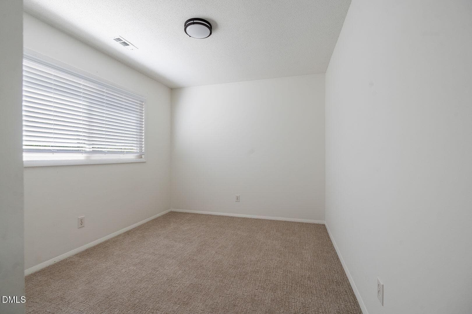 large (16) - 30 Benchmark, Pittsboro, NC 27312