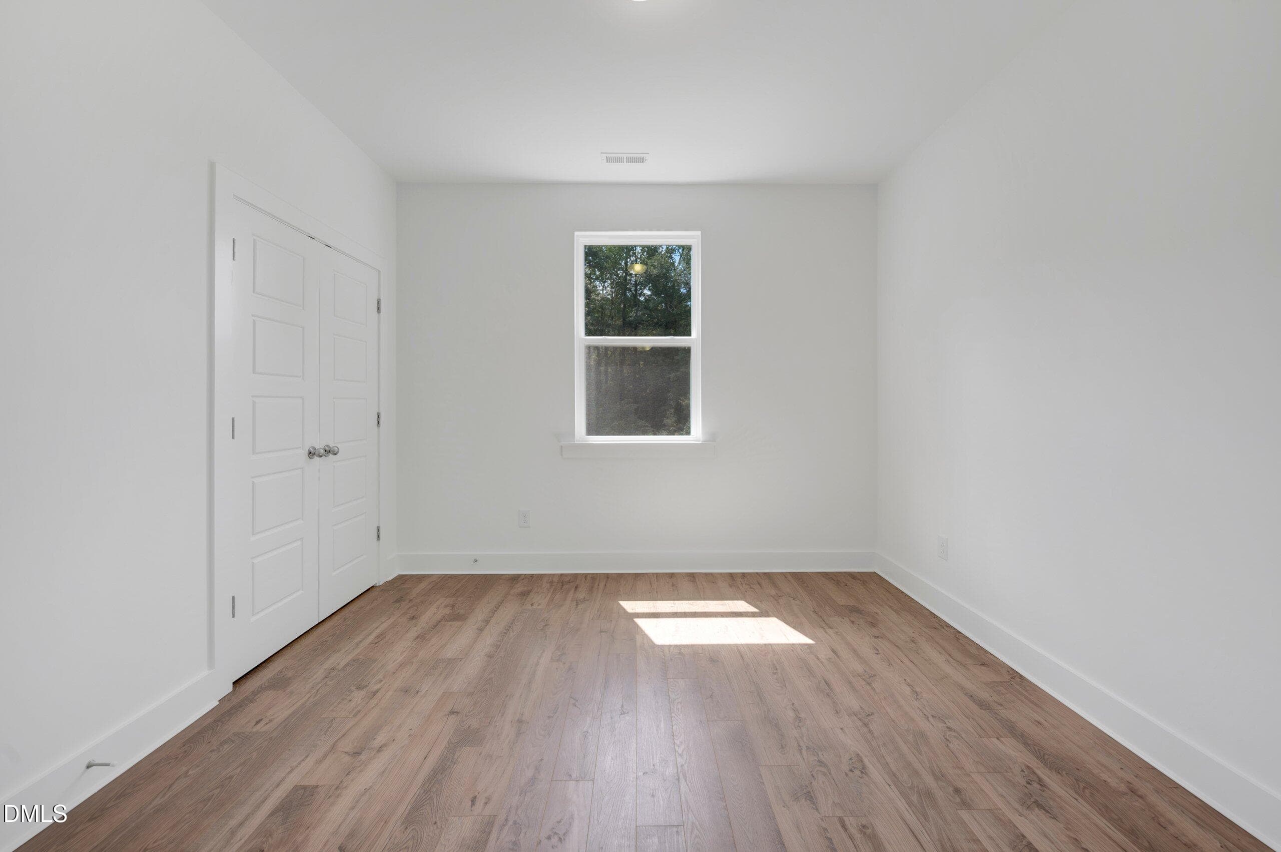 Flex Room - 144 Golfview Avenue, Benson, NC 27504