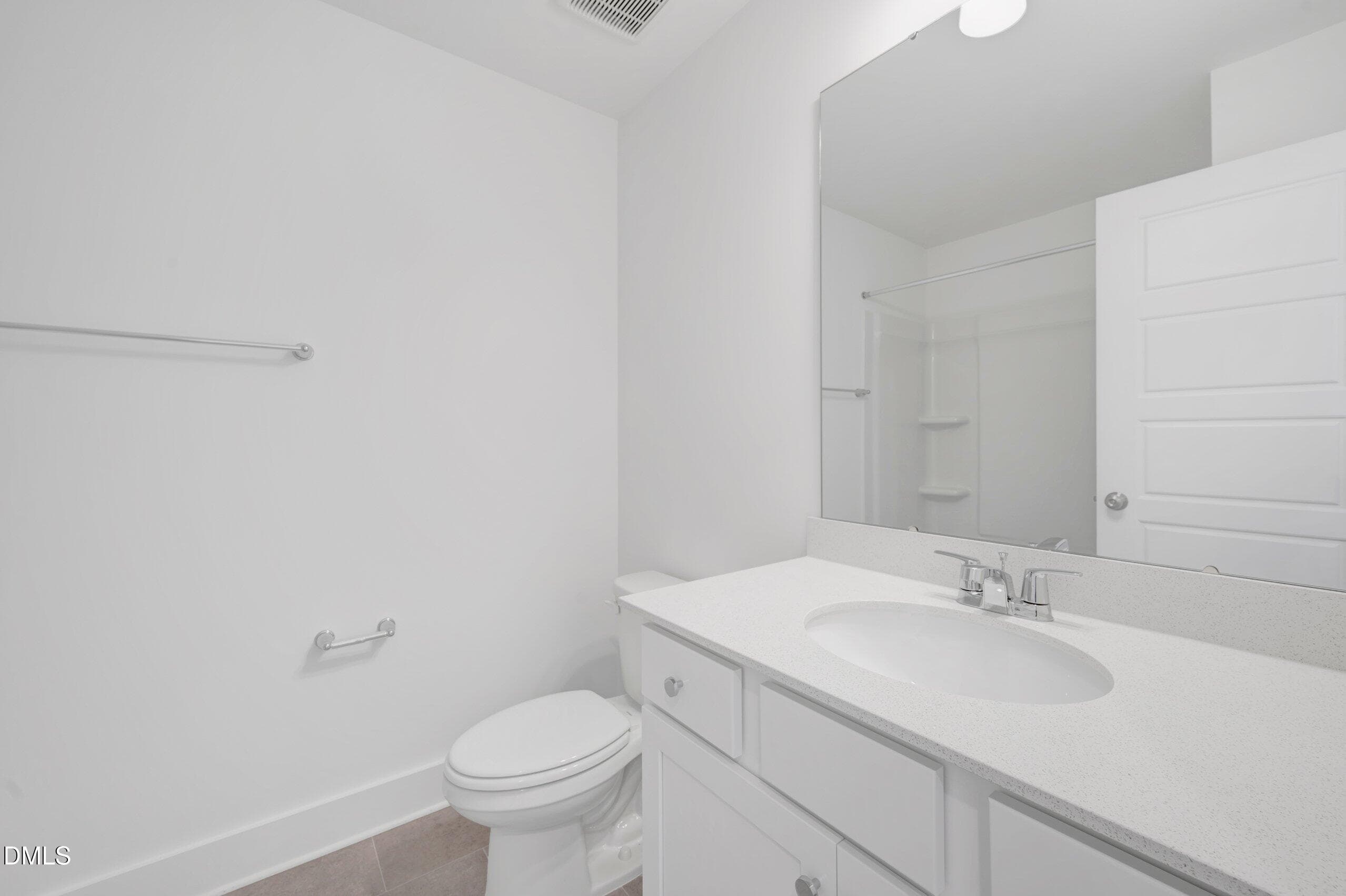 Secondary Bath - 144 Golfview Avenue, Benson, NC 27504