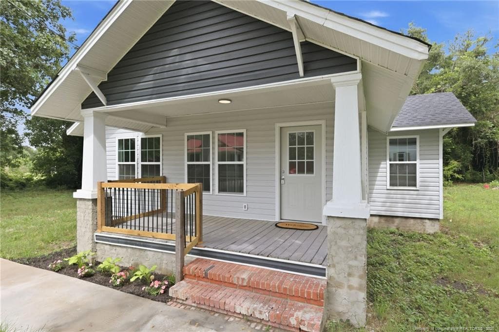 Photo 3 - 98 S Fayetteville Street, Parkton, NC 28371, Parkton