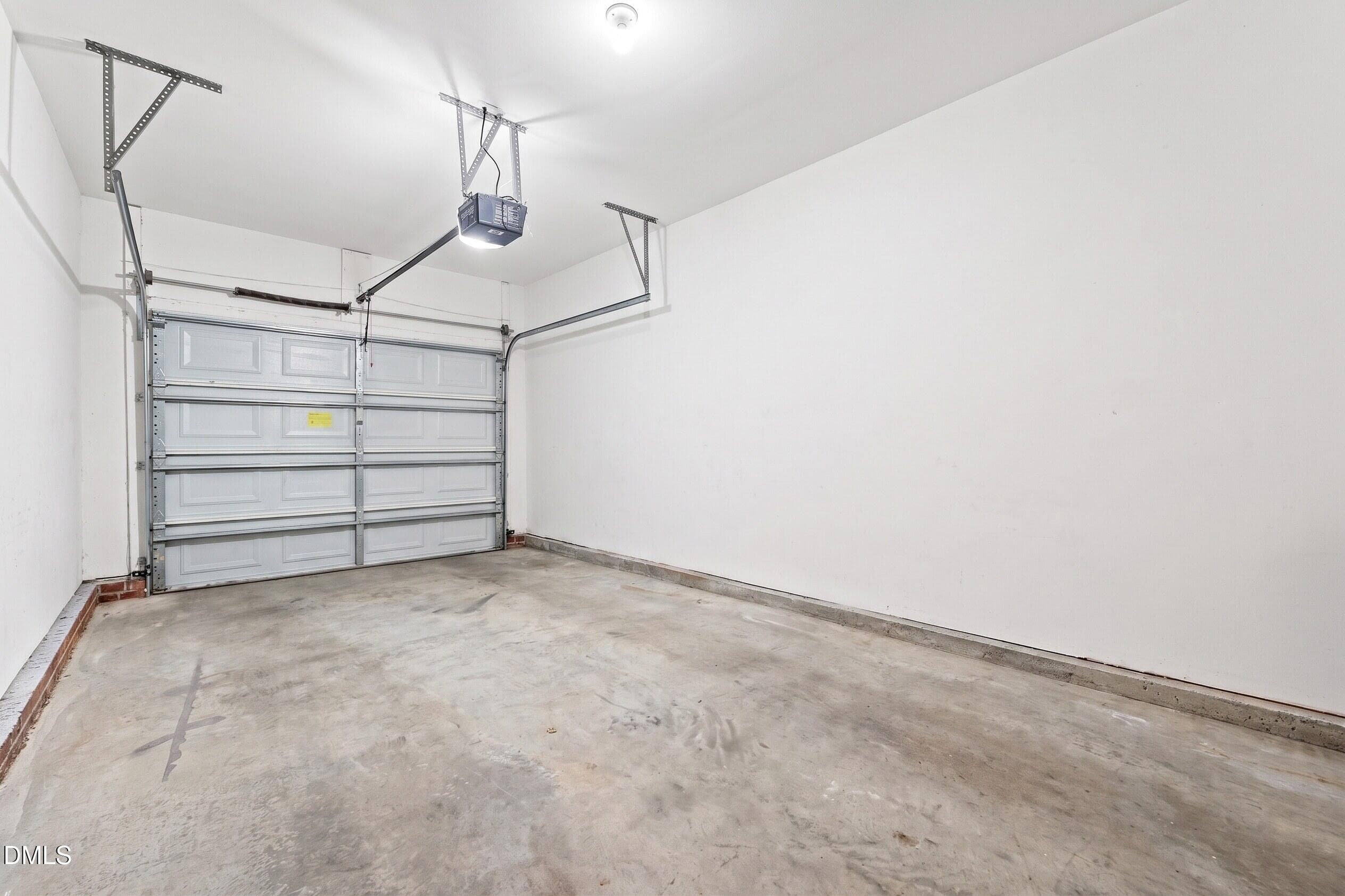 empty garage - caversham - 7304 Caversham Way, Raleigh, NC 27617, Raleigh