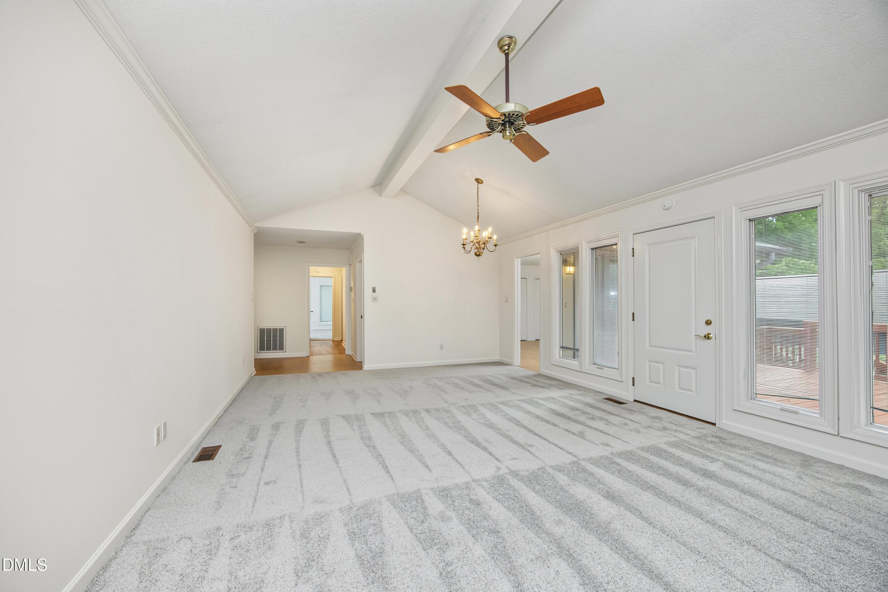 19LivingDining - 3004 Rue Sans Famille, Raleigh, NC 27607, Raleigh