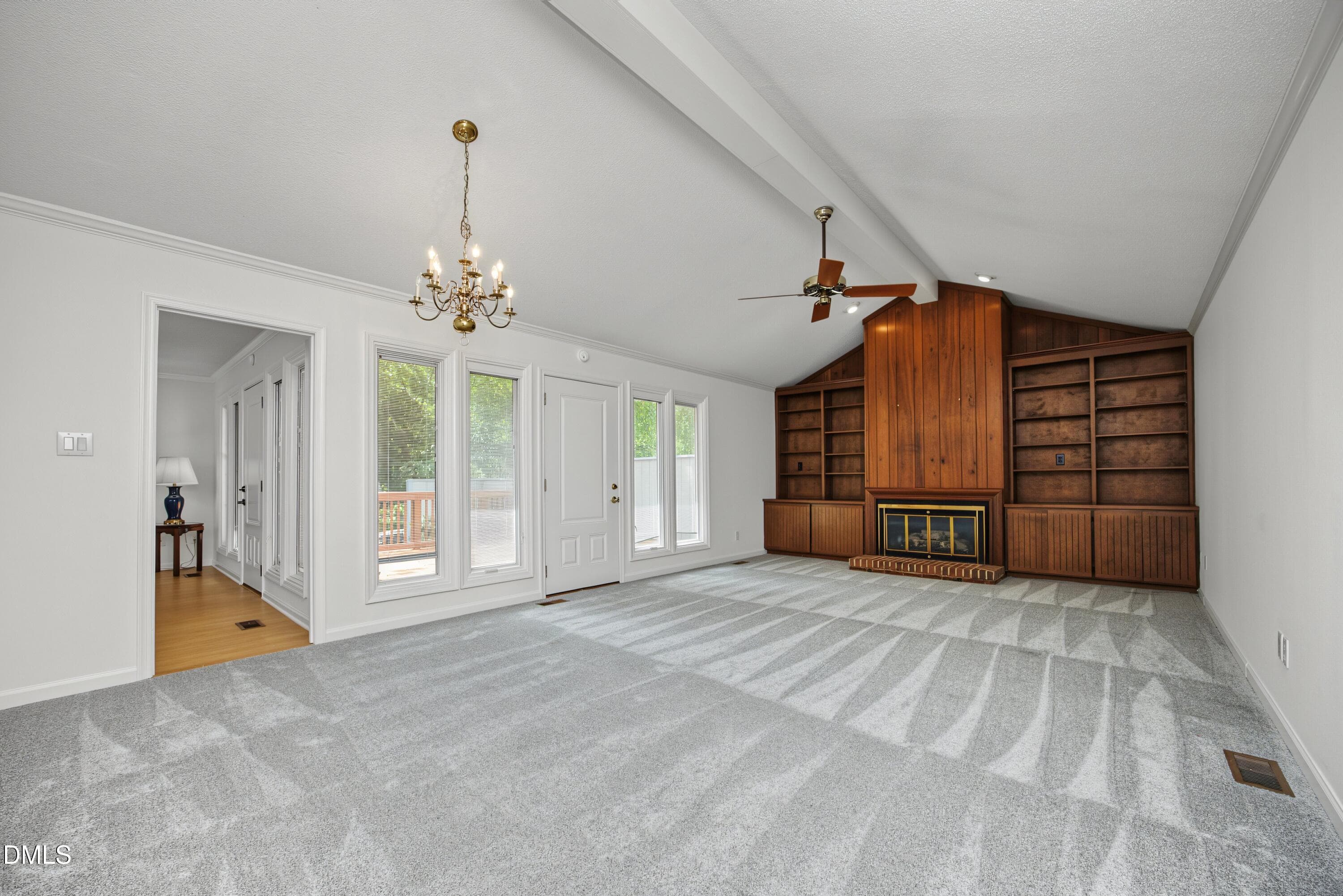 18DiningLiving - 3004 Rue Sans Famille, Raleigh, NC 27607, Raleigh