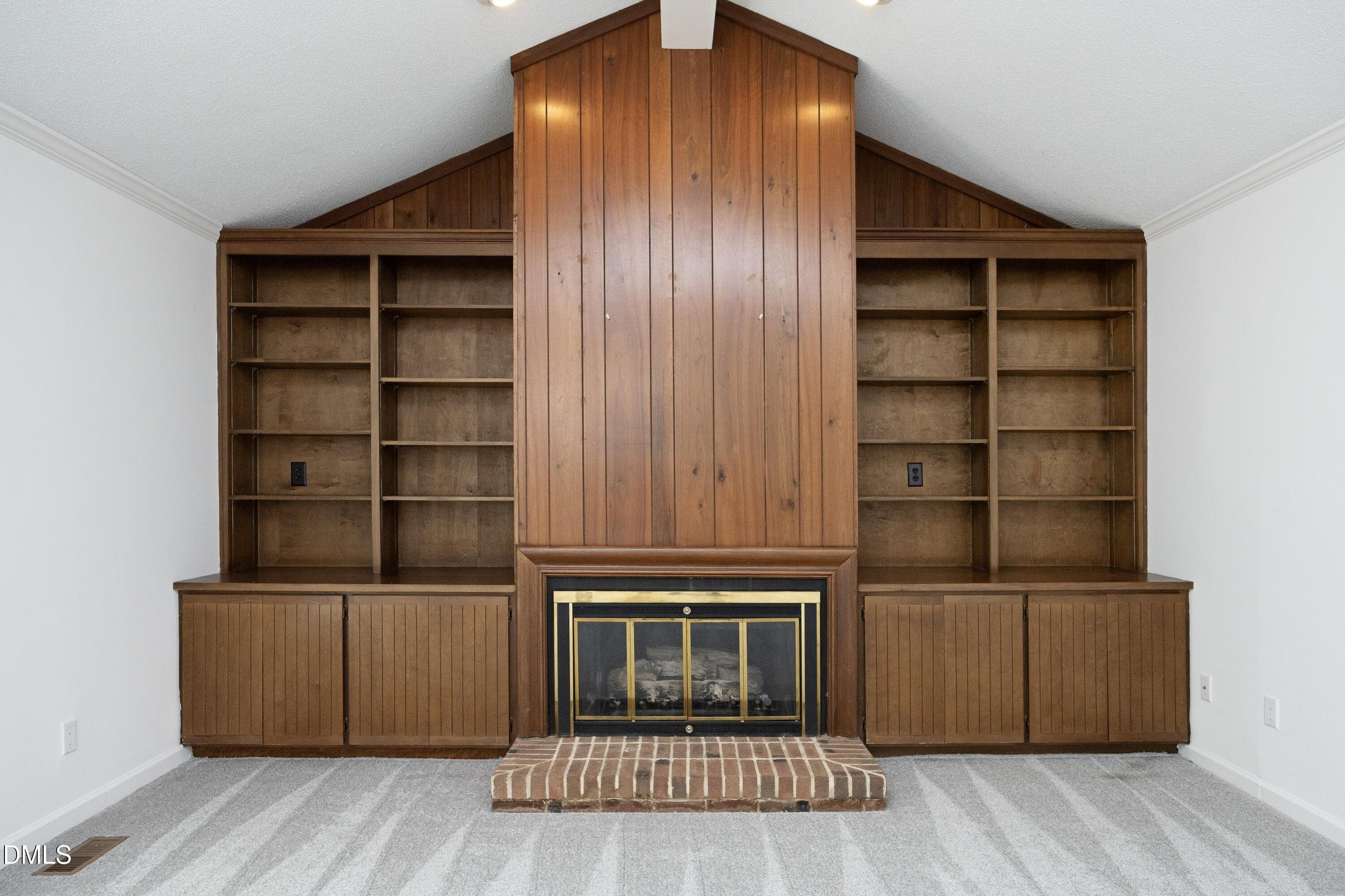 17Fireplace - 3004 Rue Sans Famille, Raleigh, NC 27607, Raleigh