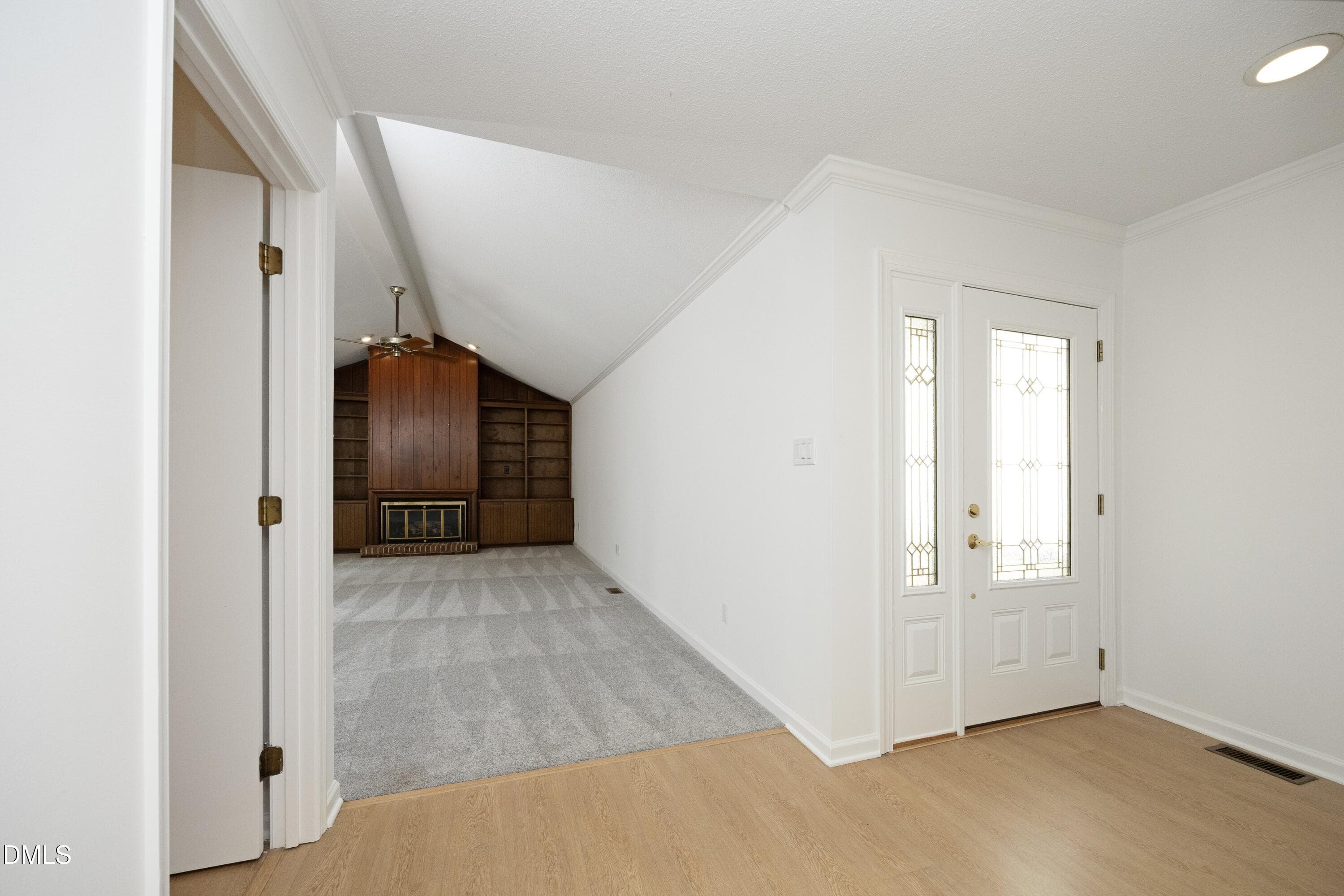 15FoyerIntoLiving - 3004 Rue Sans Famille, Raleigh, NC 27607, Raleigh