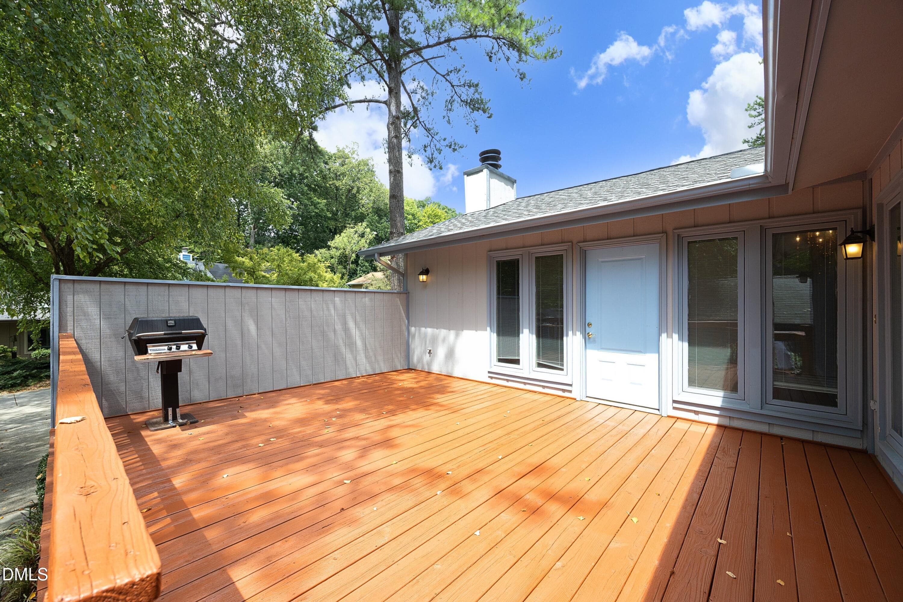 06Deck - 3004 Rue Sans Famille, Raleigh, NC 27607, Raleigh