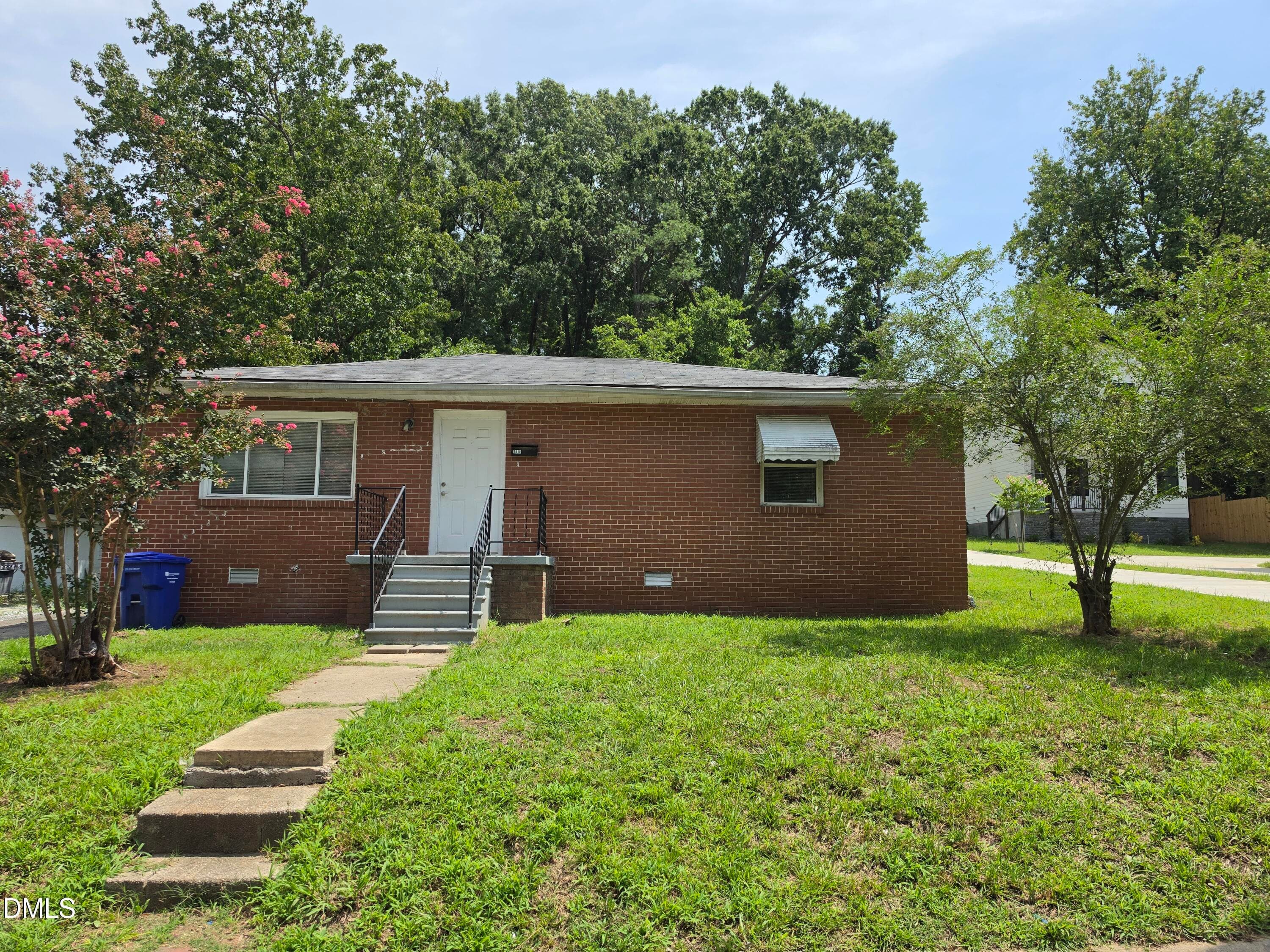 1510 N Hyde Park Avenue, Durham, NC 27701
