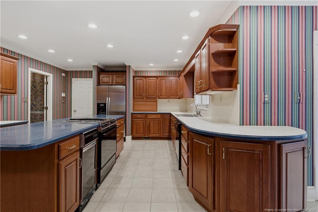 So much room to cook - 2718 Skye Drive, Fayetteville, NC 28303, Fayetteville