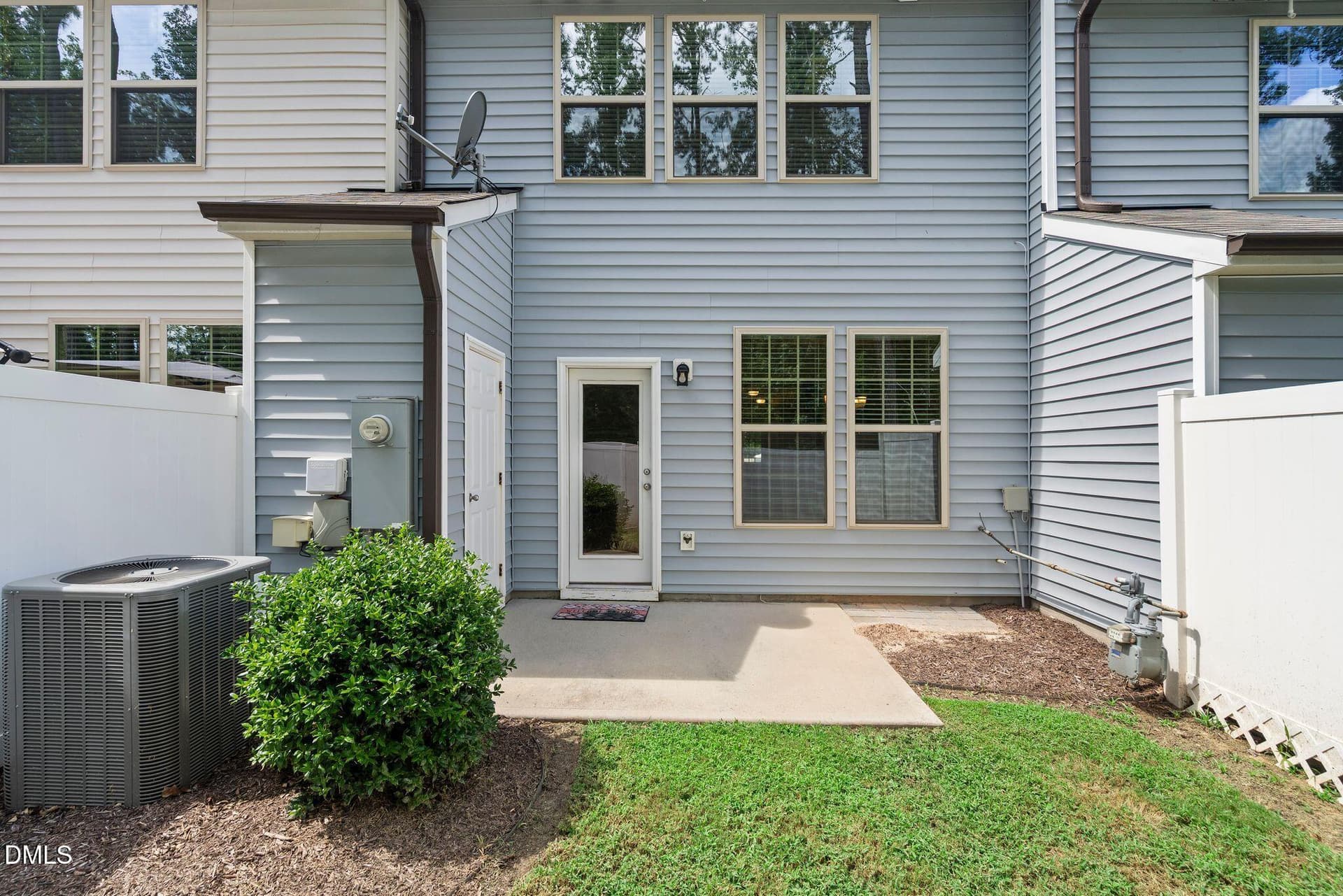 16_NJO09585 - 12 E Willow Trace Way, Clayton, NC 27527
