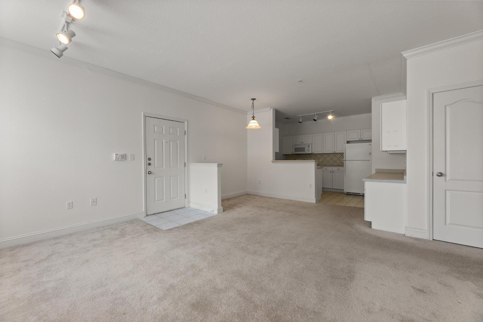 Photo #5 - 1922 Parkside Village Drive, Clayton, NC 27520