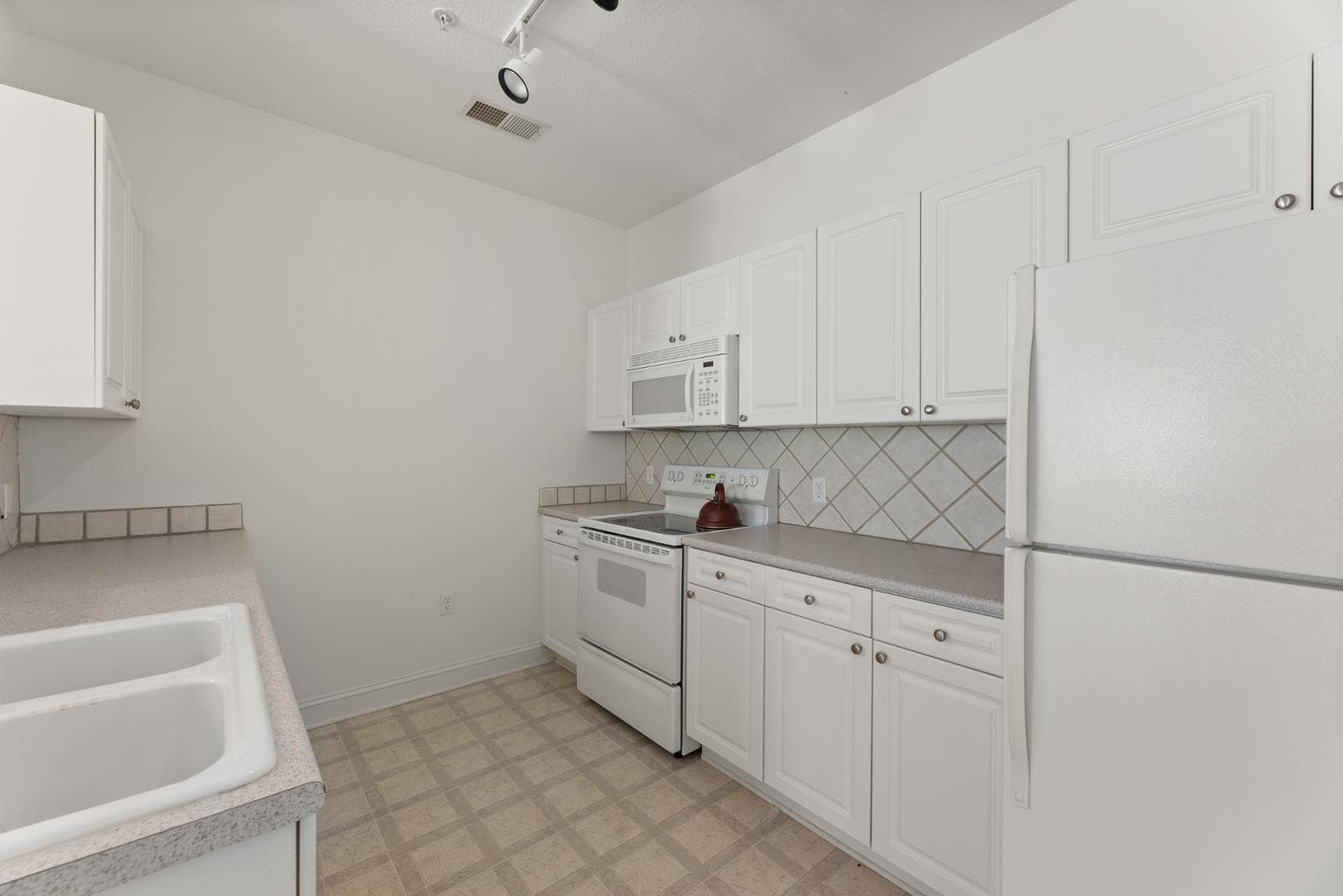 Photo #10 - 1922 Parkside Village Drive, Clayton, NC 27520