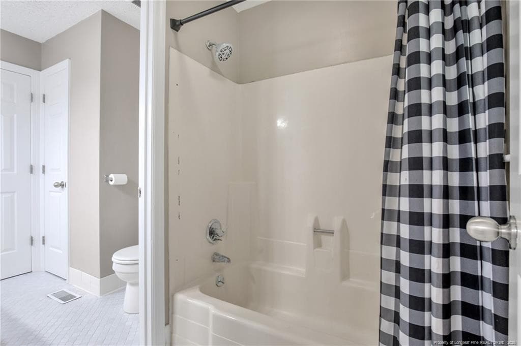 Photo 17 - 3614 Lakeshore Drive, Hope Mills, NC 28348, Hope Mills