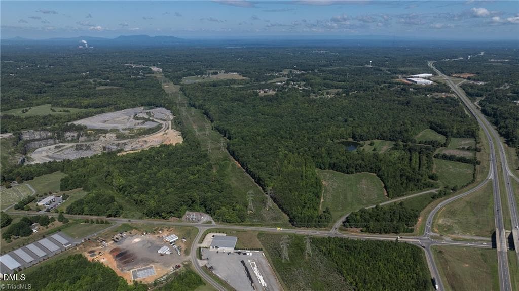 5701- N 220-5 - 5701 Us-220, Stokesdale, NC 27357