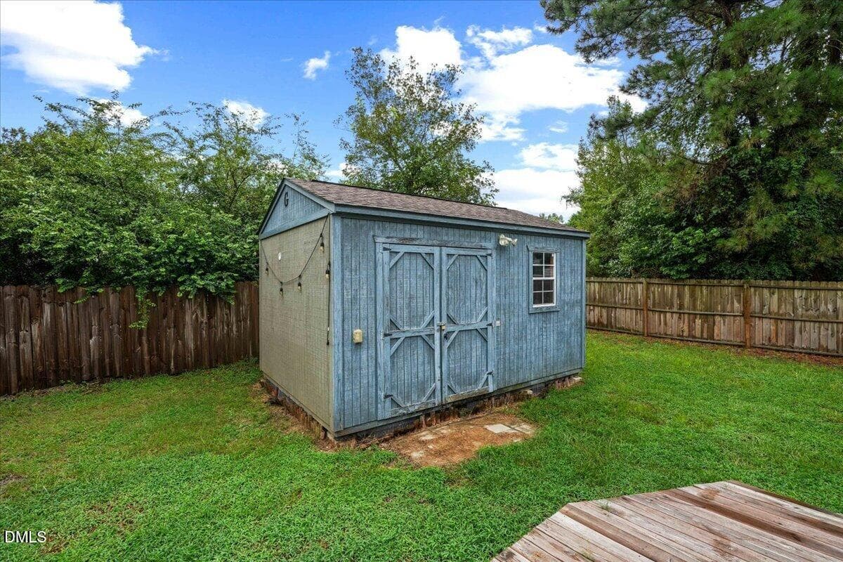 09-629 Avondale Dr-9 - 629 Avondale Drive, Clayton, NC 27520