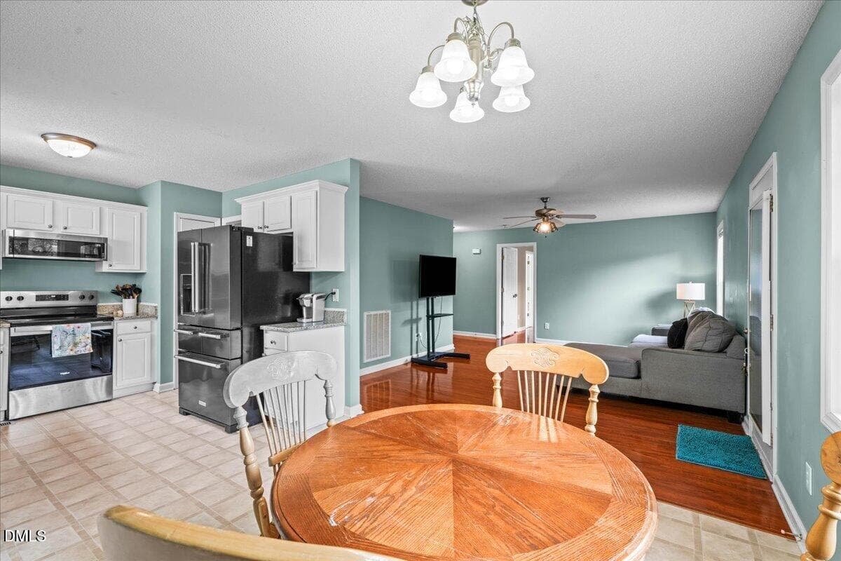 17-629 Avondale Dr-17 - 629 Avondale Drive, Clayton, NC 27520
