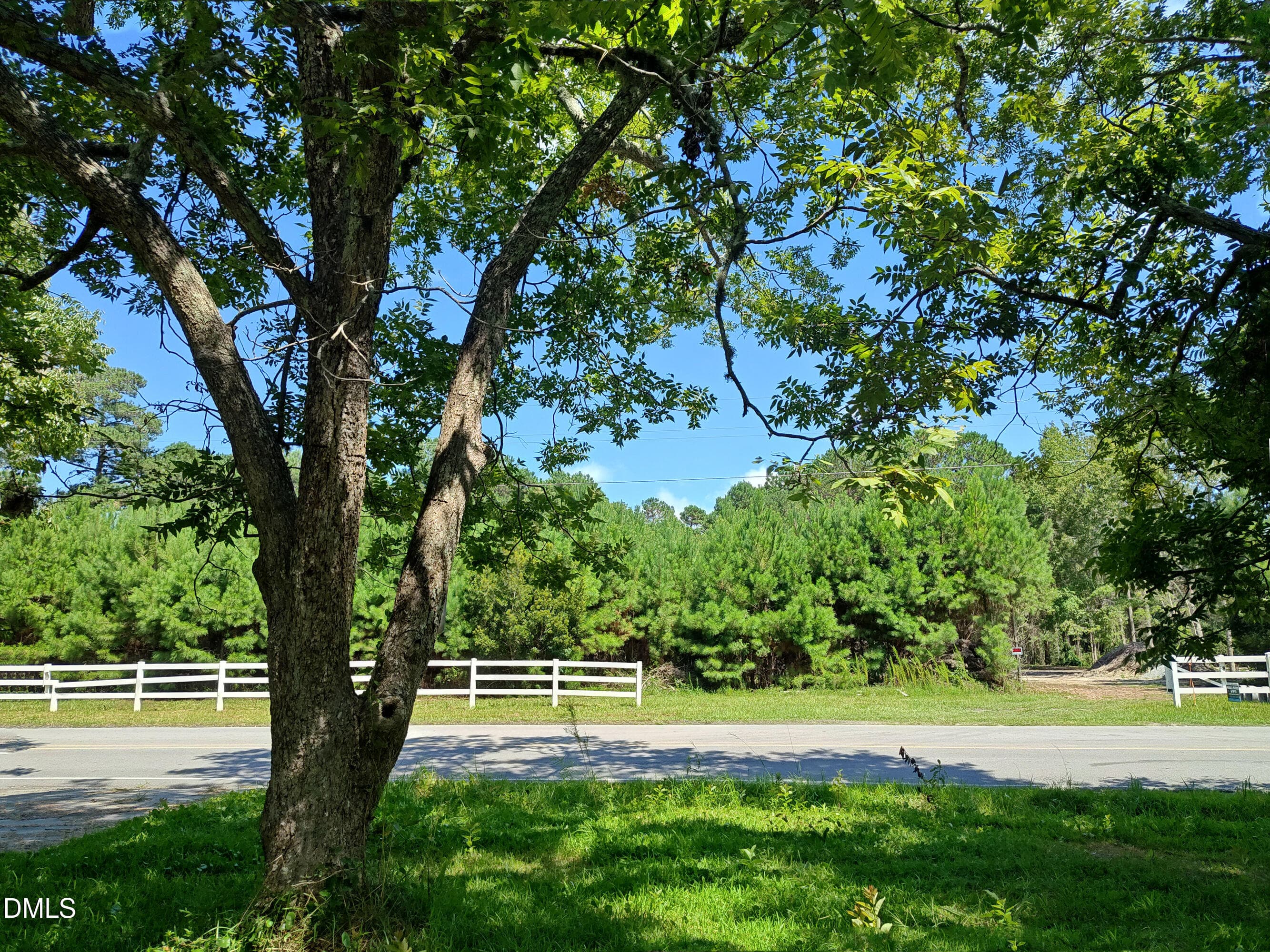 150 Clay Hill Road, Sneads Ferry, NC 28460