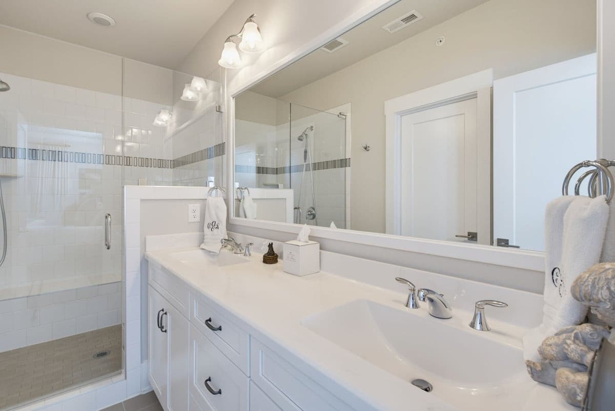 Primary Bathroom.jpg - 10530 Sablewood Drive 101, Raleigh, NC 27617, Raleigh