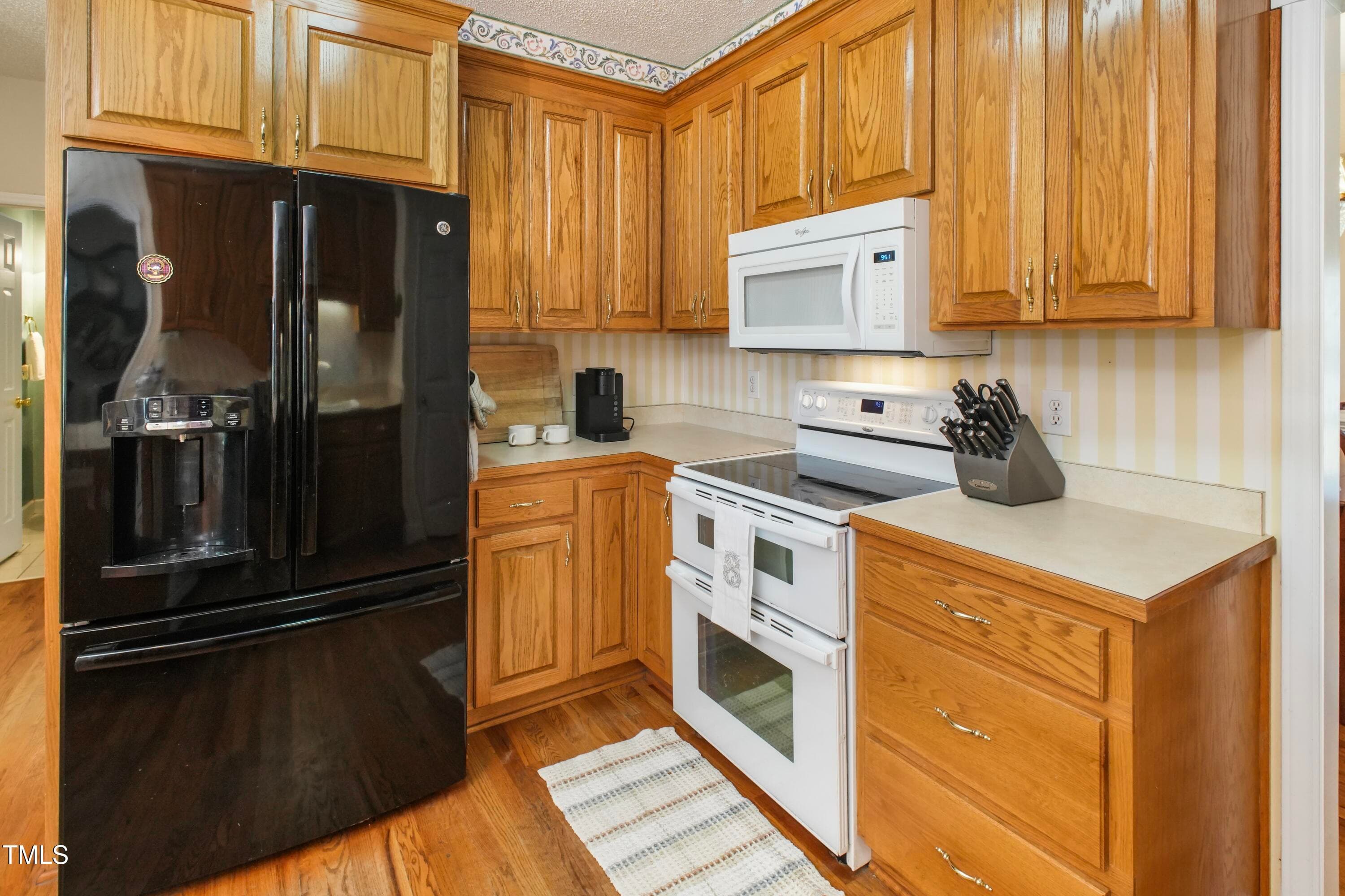 Plenty of Cabinets! - 115 Hunters Walk Lane, Clinton, NC 28328, Clinton