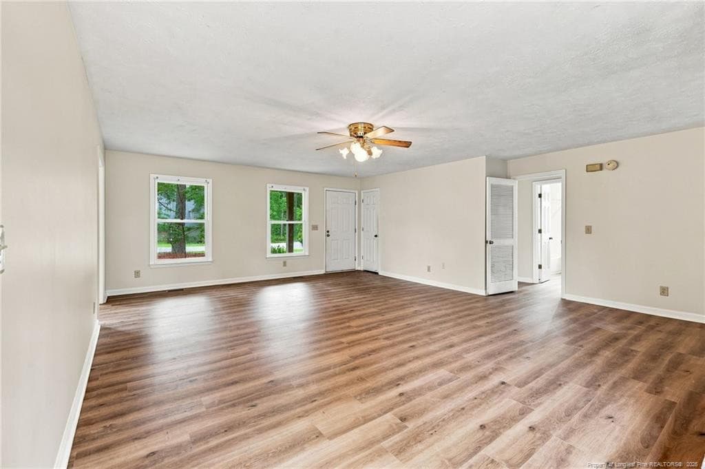Photo 14 - 924 E Winds Lane, Fayetteville, NC 28311, Fayetteville
