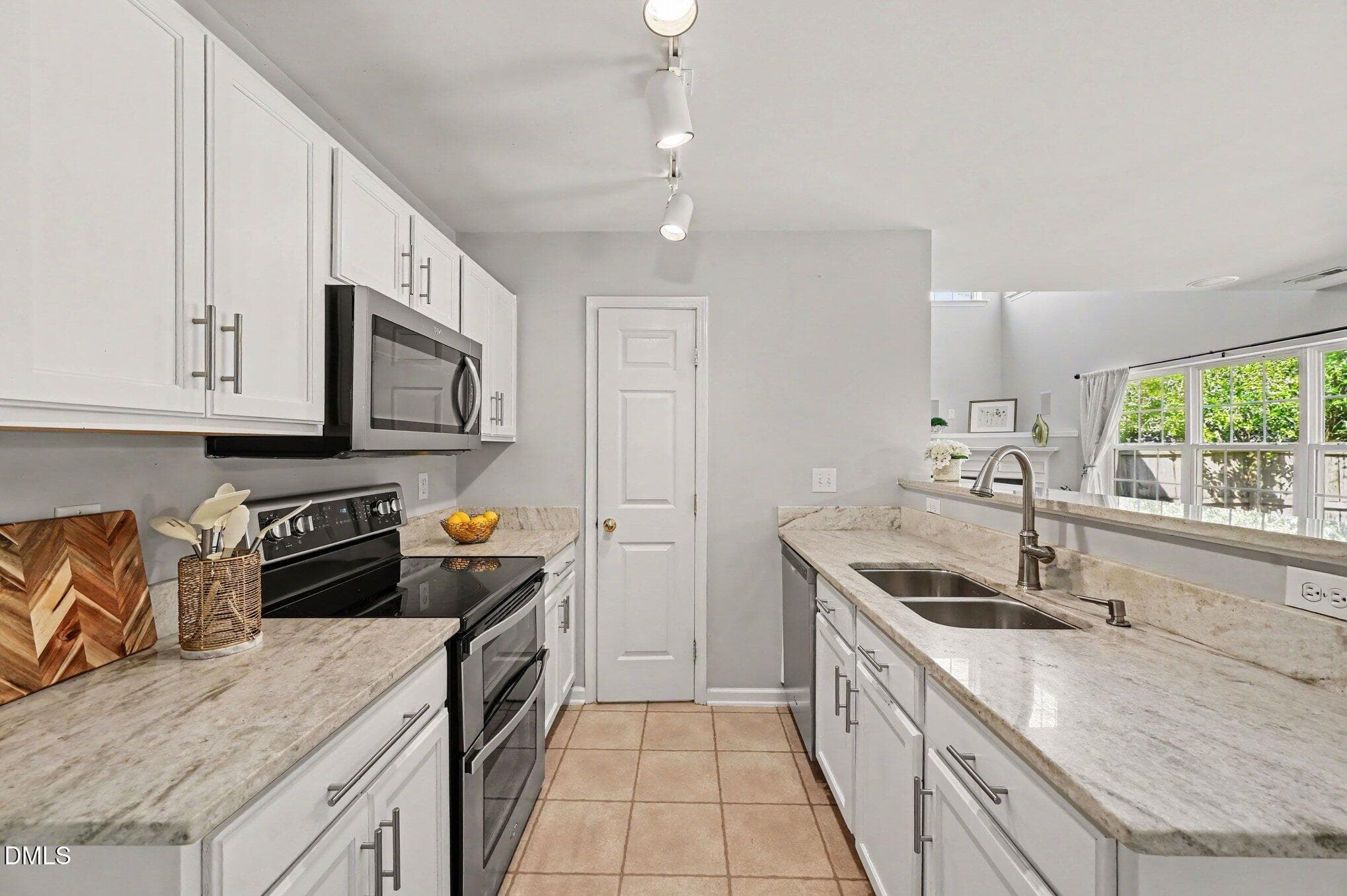 kitchen 3 - 1207 Orchard Oriole Lane, Durham, NC 27713, Durham