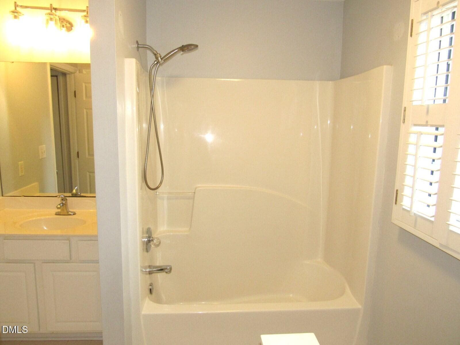 Guest bath - 2723 Clifton Avenue, Creedmoor, NC 27522