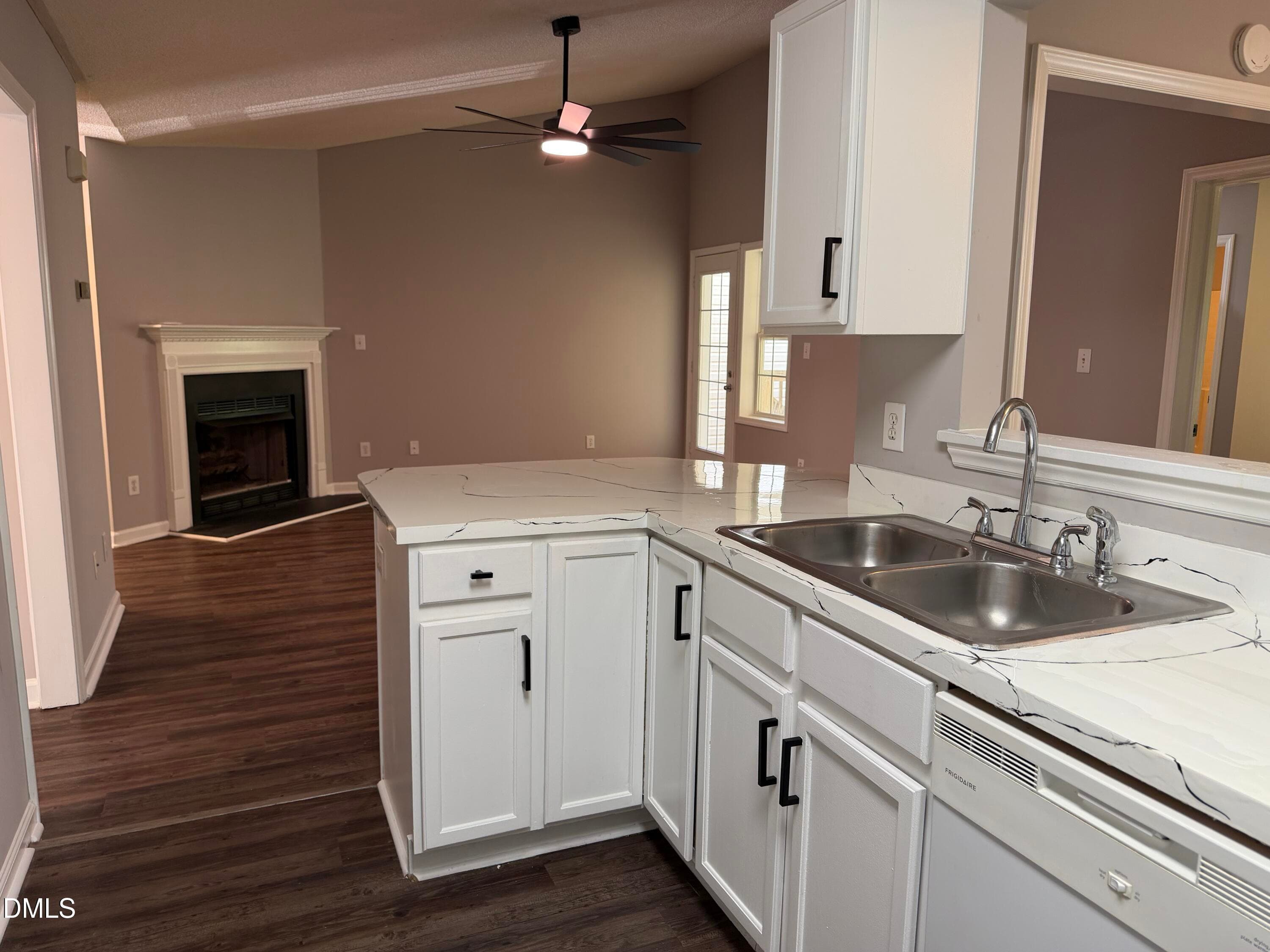 kitchen4 - 2201 Mountain Mist Court 302, Raleigh, NC 27603, Raleigh