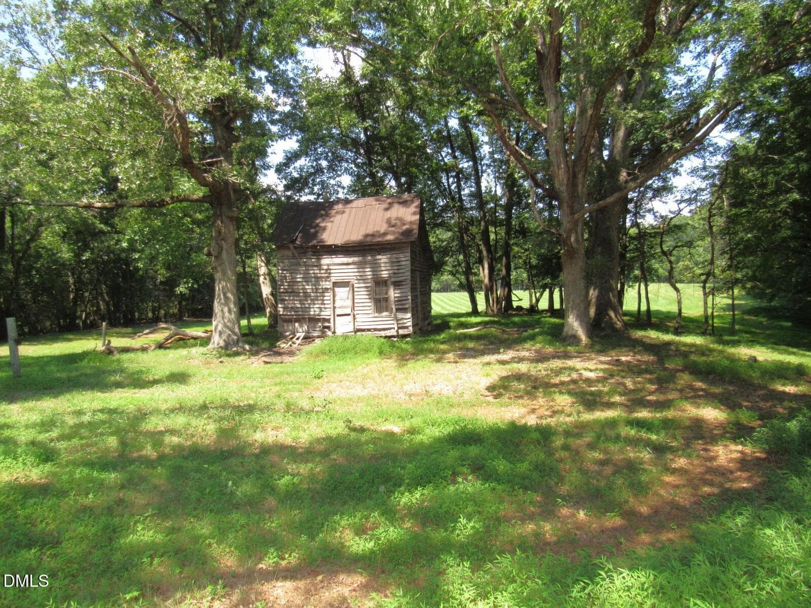 Old barn - 1290 Spring Valley Road, Henderson, NC 27537, Henderson