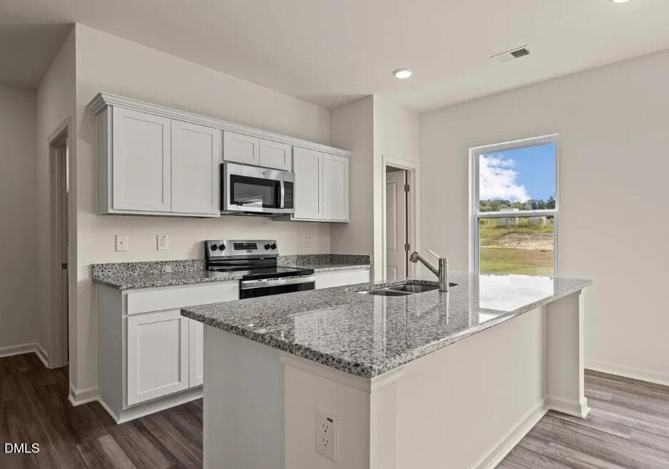 Beacon Kitchen 3 - 154 S Waterstone Lane, Clayton, NC 27520, Clayton